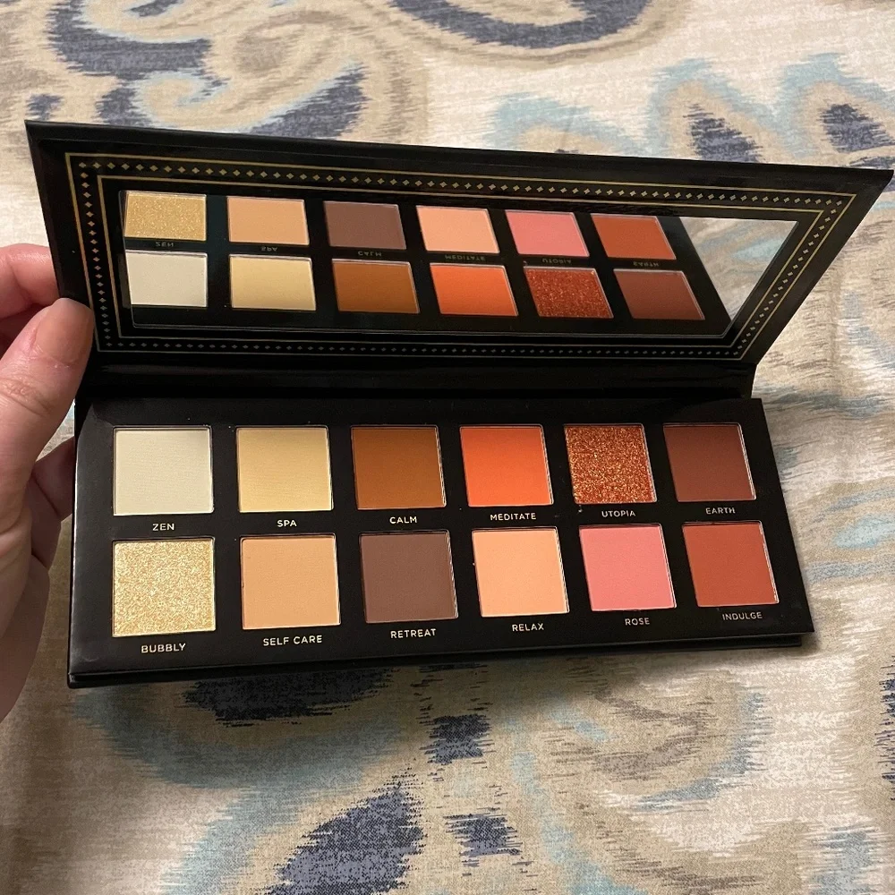 Ace Beauté (Limited Edition) Serenity Eyeshadow Palette
